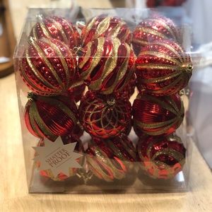 Red and gold Christmas ornaments